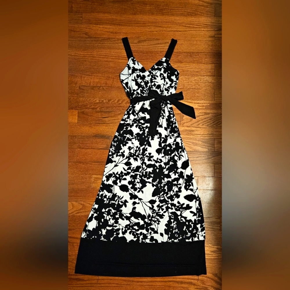 New York & Company dress size M
